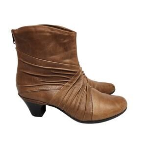 Cobb Hill 8.5 Leather Booties